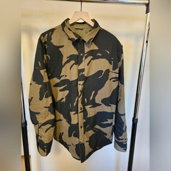 Men's North Face Reversible Jacket - Picture 4 of 8